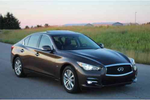 Infiniti Q50 (2014)