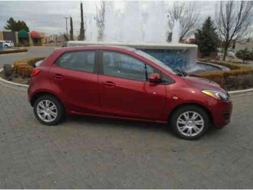 2014 Mazda Mazda2 GS Hatchback 4-Door