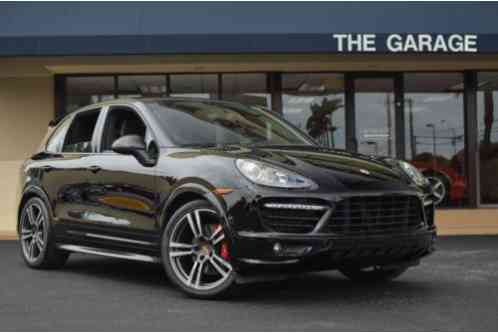 Porsche Cayenne GTS (2014)