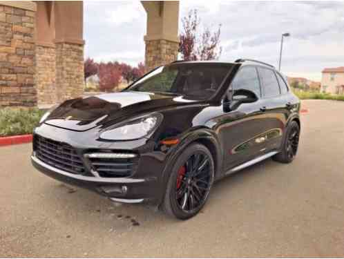 Porsche Cayenne GTS (2014)