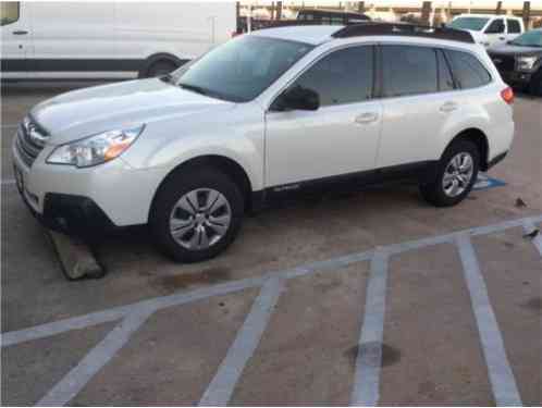 Subaru Outback 2. 5i (2014)