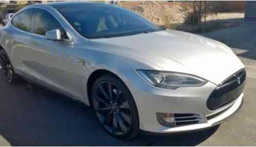 Tesla Model S (2014)