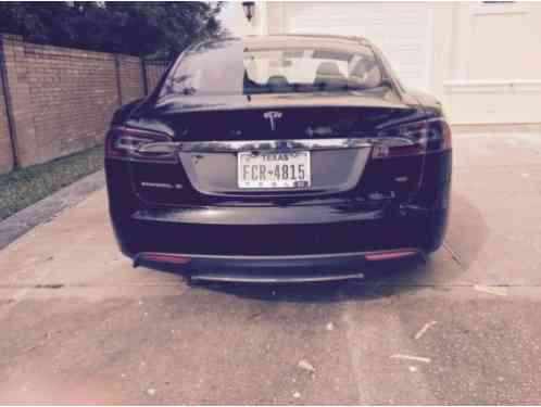 Tesla Model S 4 Door (2014)