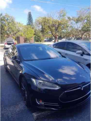 Tesla Model S black (2014)