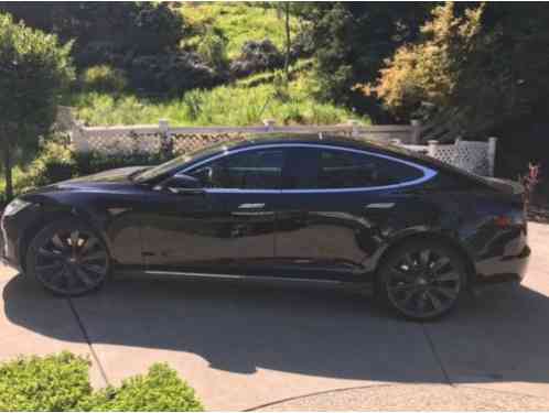 Tesla Model S Carbon Fiber (2014)