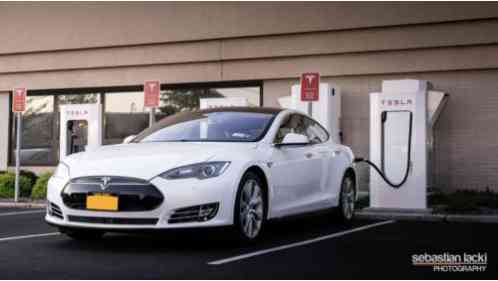 Tesla Model S Model S P85D (2014)