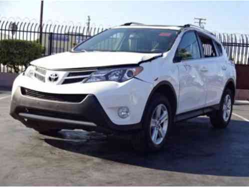 Toyota RAV4 XLE (2014)