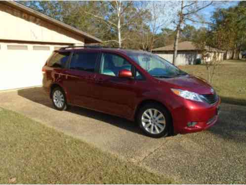 Toyota Sienna (2014)