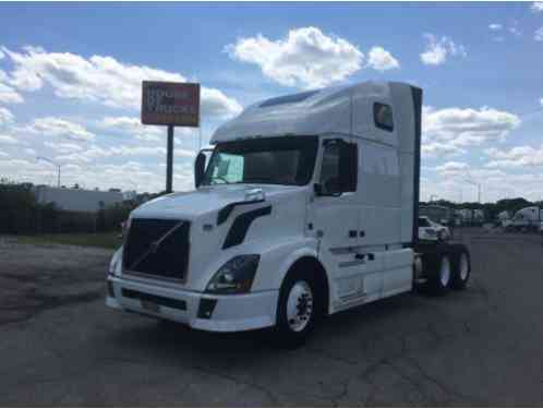 2014 Volvo VNL64T --