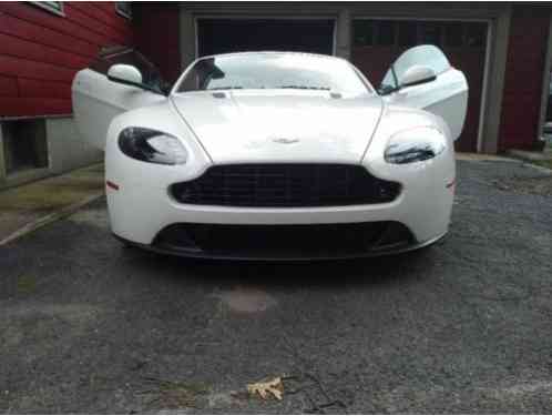 Aston Martin Vantage Carbon fiber (2015)