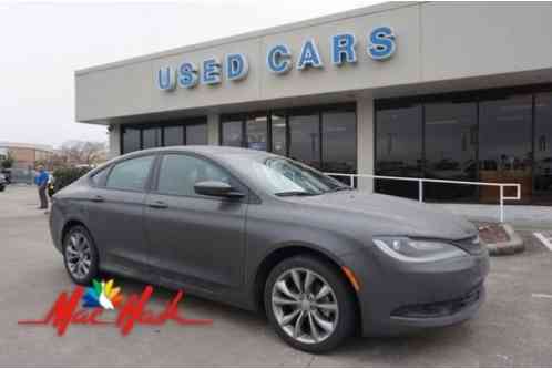 Chrysler 200 Series S (2015)