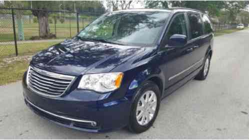 Chrysler Town & Country Touring (2015)