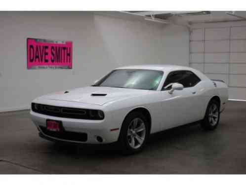 Dodge Challenger SXT Coupe 2-Door (2015)