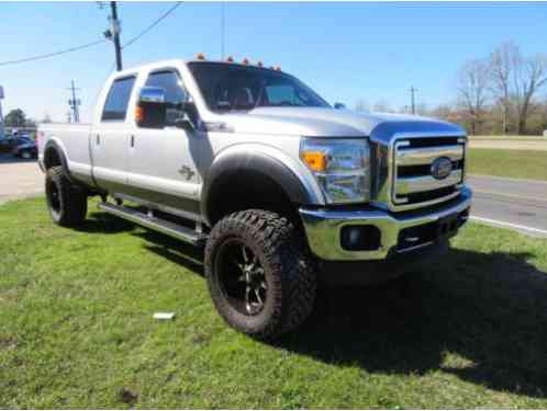 Ford F-350 LARIAT (2015)