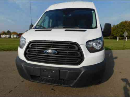 Ford Transit-350 (2015)