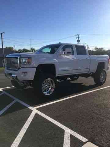 GMC Sierra 2500 DENALI (2015)