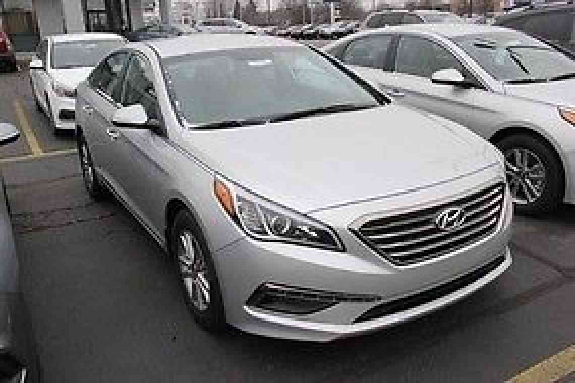 Hyundai Sonata Sport 2. 0T Sedan (2015)