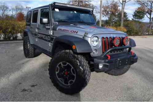 Jeep Wrangler 4WD UNLIMITED (2015)