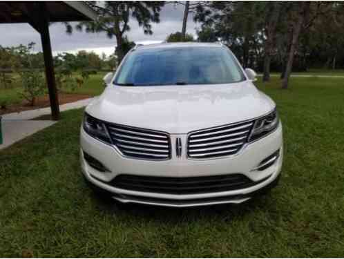 2015 Lincoln MKC 2. 3 AWD Reserve Trim with Adaptive Suspension Lincoln