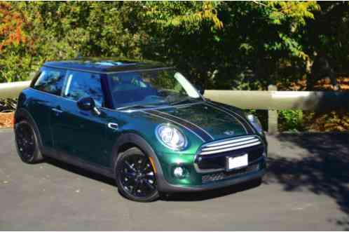 2015 Mini Cooper Base Hatchback 2-Door