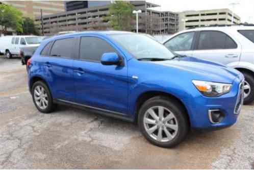 Mitsubishi Outlander Sport ES (2015)