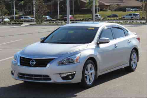 Nissan Altima 2. 5 SV (2015)