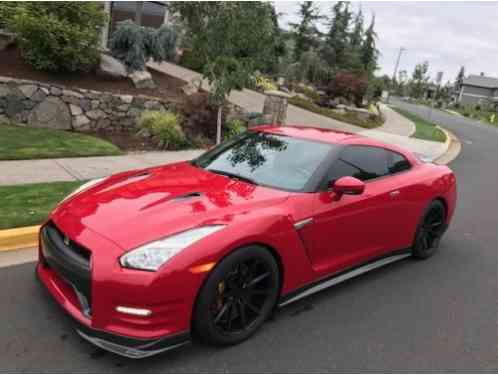 Nissan GT-R (2015)