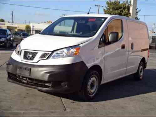 Nissan NV SV (2015)