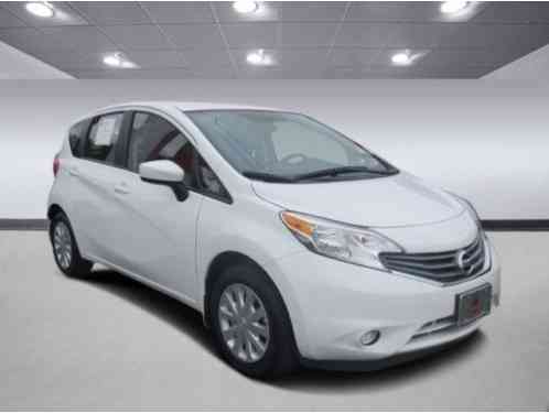 Nissan Versa S Plus (2015)