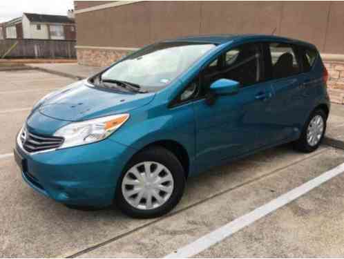 2015 Nissan Versa SV 4dr Hatchback