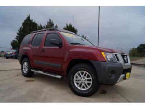 Nissan Xterra S (2015)