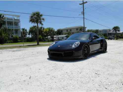 Porsche 911 Turbo S Coupe 2-Door (2015)