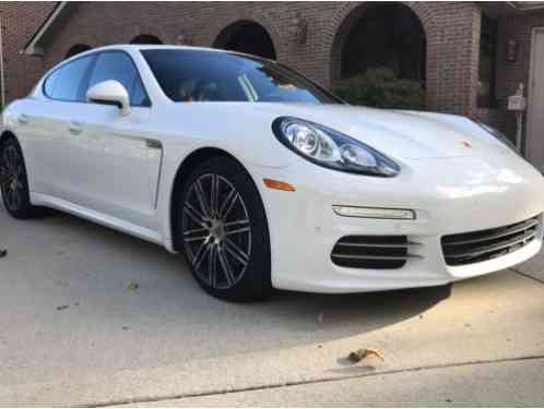 Porsche Panamera 4 Hatchback 4-Door (2015)