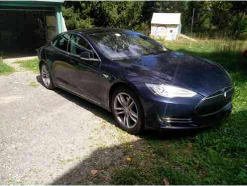 2015 Tesla Model S