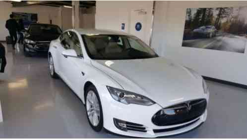 Tesla Model S 70D (2015)