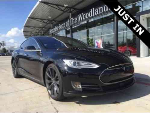 Tesla Model S 85D (2015)