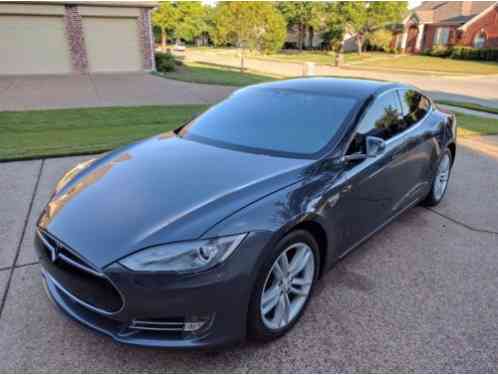 2015 Tesla Model S 85D