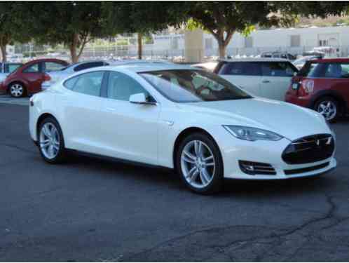 Tesla Model S Model S 70 (2015)