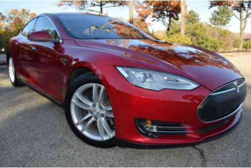 Tesla TESLA S 85D TESLA S (2015)