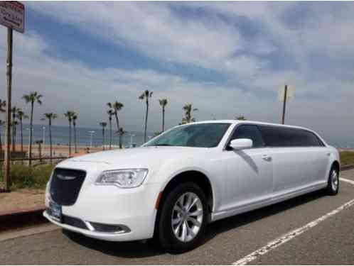 Chrysler 300 Limo (2016)