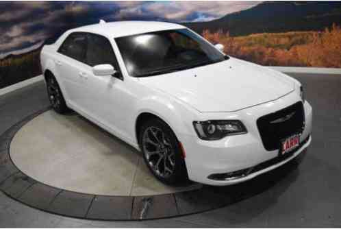 Chrysler 300 Series 4dr Sdn 300S (2016)