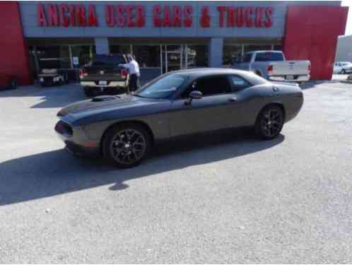 2016 Dodge Challenger R/T Shaker Coupe 2-Door