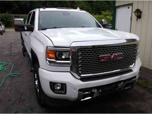 GMC Sierra 3500 3500 HD DENALI (2016)