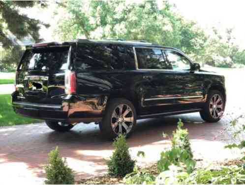 GMC Yukon Denali (2016)