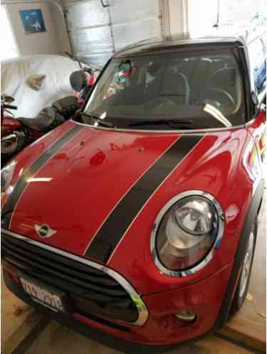 2016 Mini Cooper Base Hatchback 4-Door