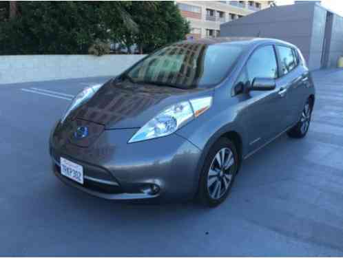 Nissan Leaf SL Hatchback 4-Door (2016)