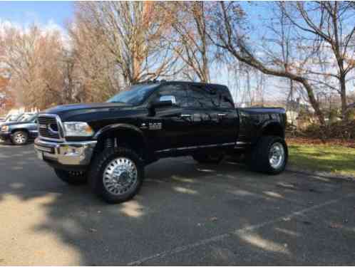 Ram 3500 LARAMIE MEGA CAB (2016)