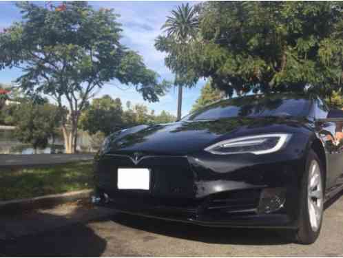 Tesla Model S (2016)