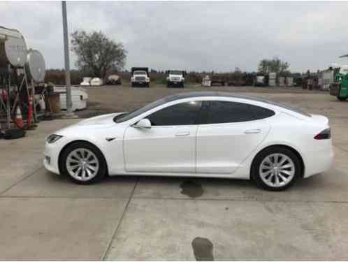 Tesla Model S (2016)