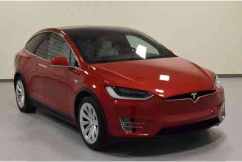 Tesla Model X (2016)